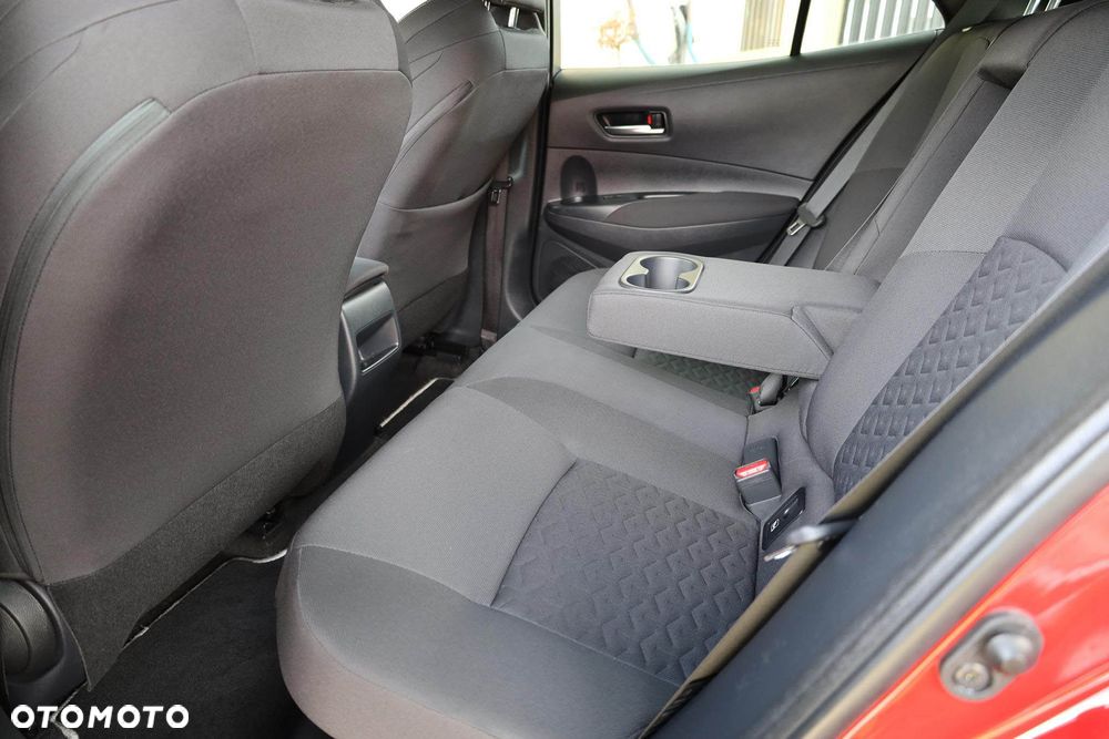 Toyota Corolla 1.8 Hybrid Comfort - 34