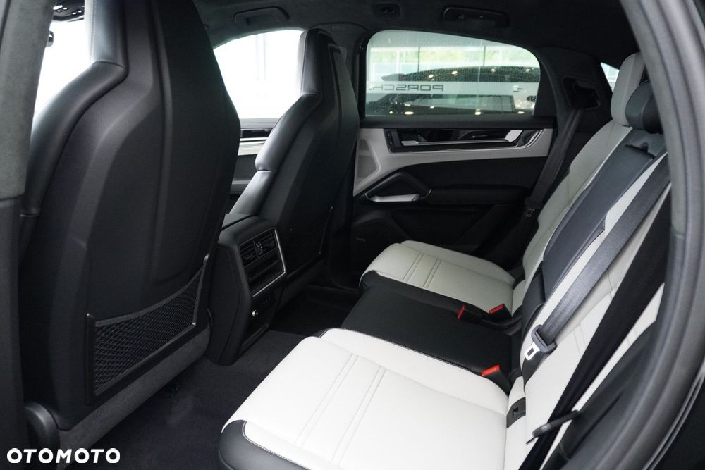Porsche Cayenne - 13