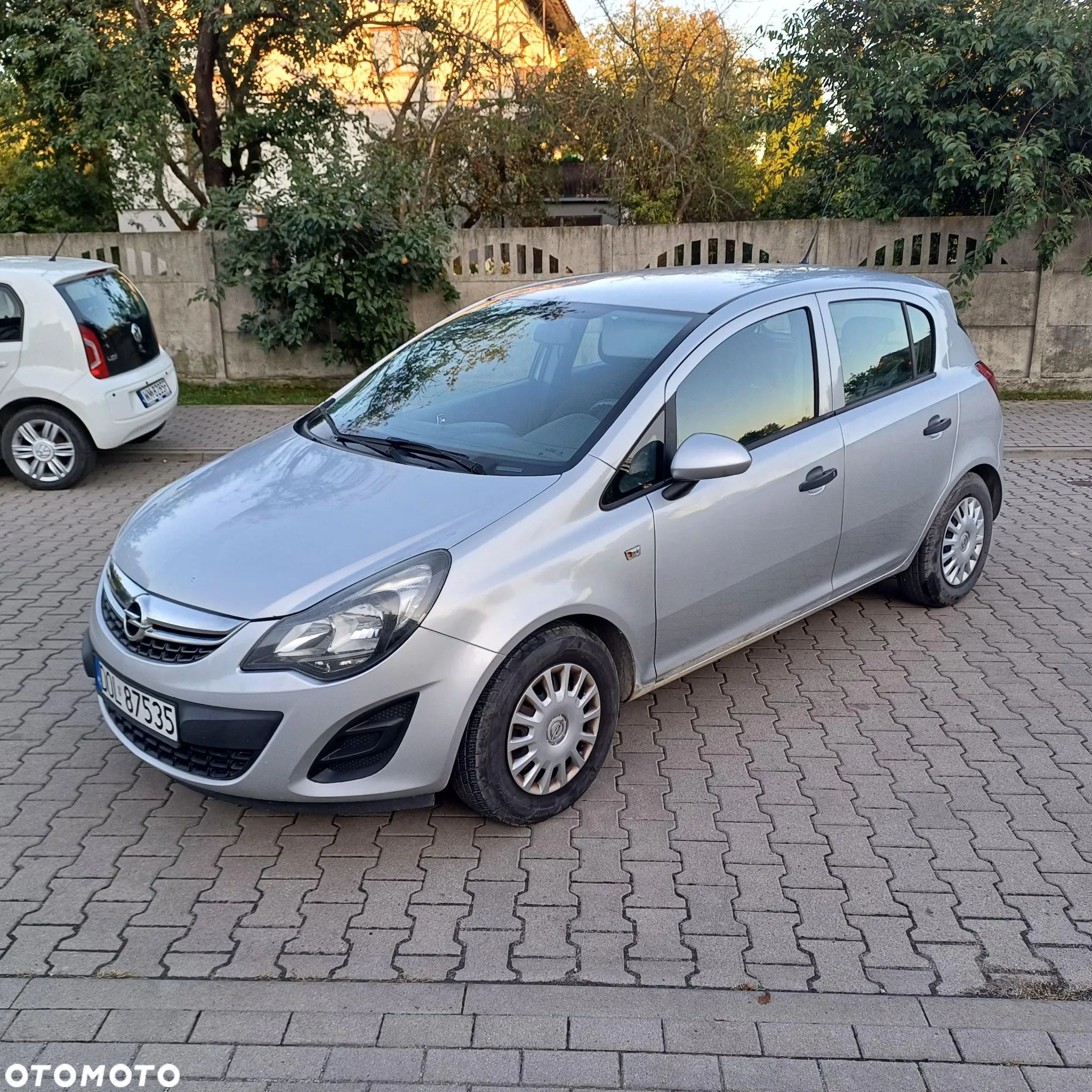 Opel Corsa 1.2 16V Cosmo - 1