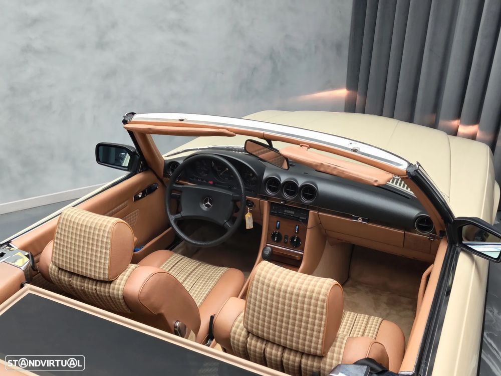 Mercedes-Benz SL 280 - 24