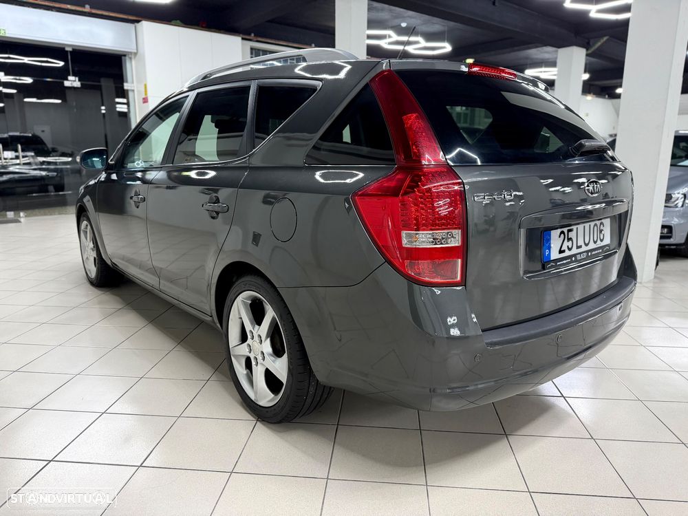 Kia Ceed SW 1.6 CRDi TX ISG - 7