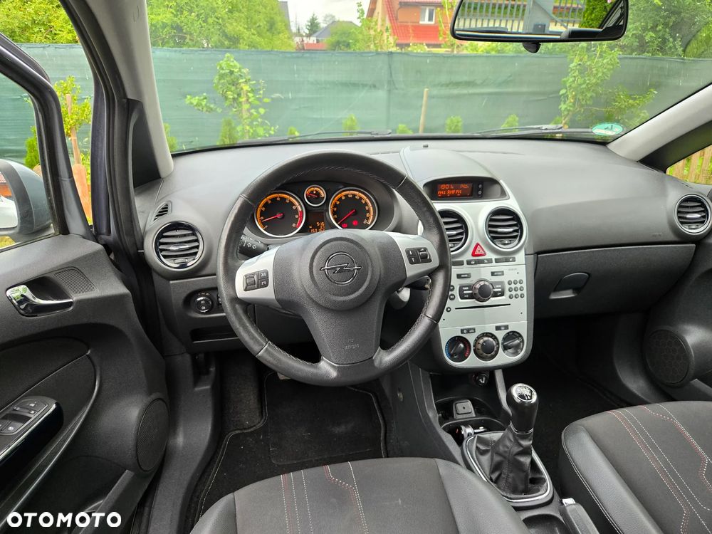 Opel Corsa 1.4 16V Edition - 10
