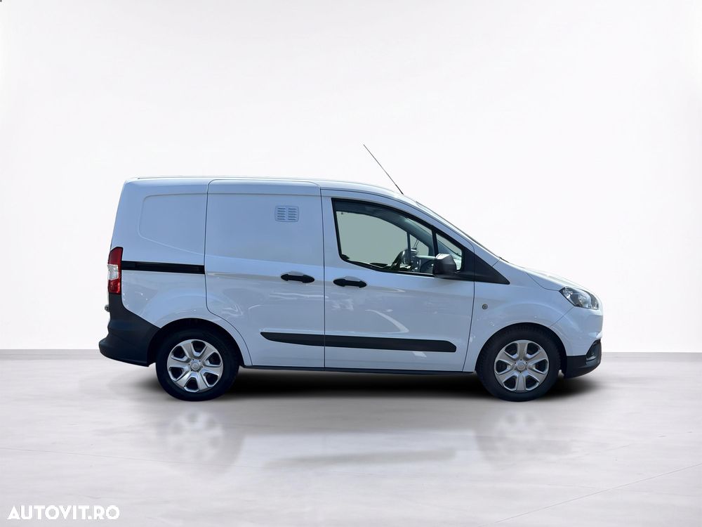 Ford Transit Courier - 7