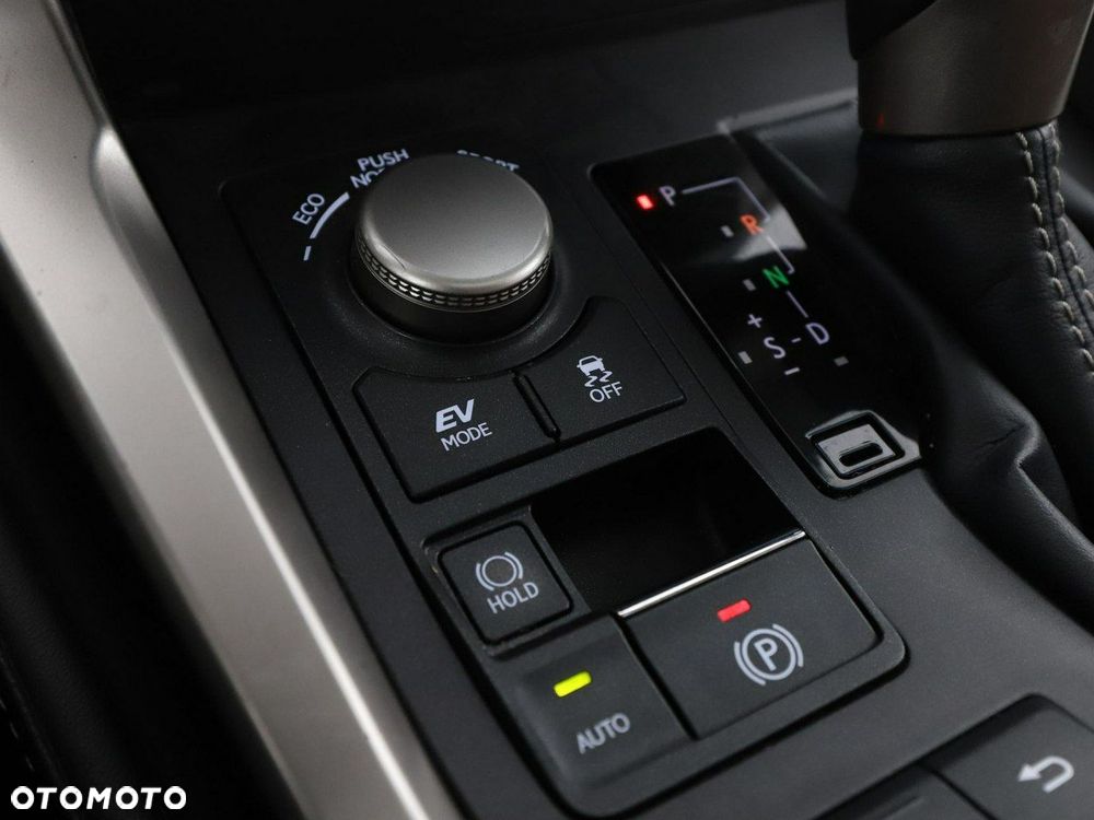 Lexus NX 300h E-FOUR Luxury Line - 30