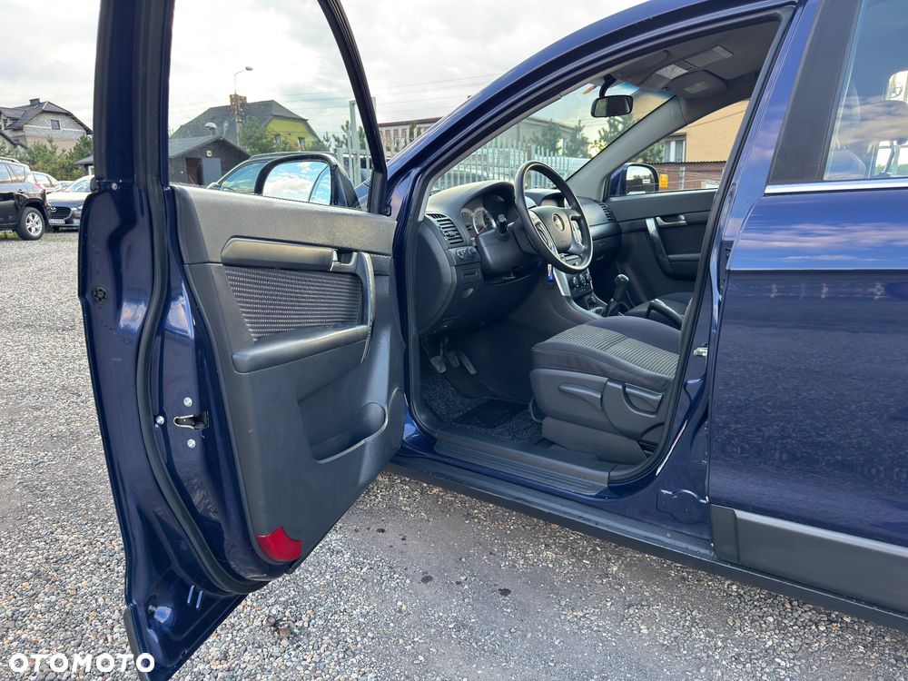 Chevrolet Captiva 2.4 LS 5os - 14