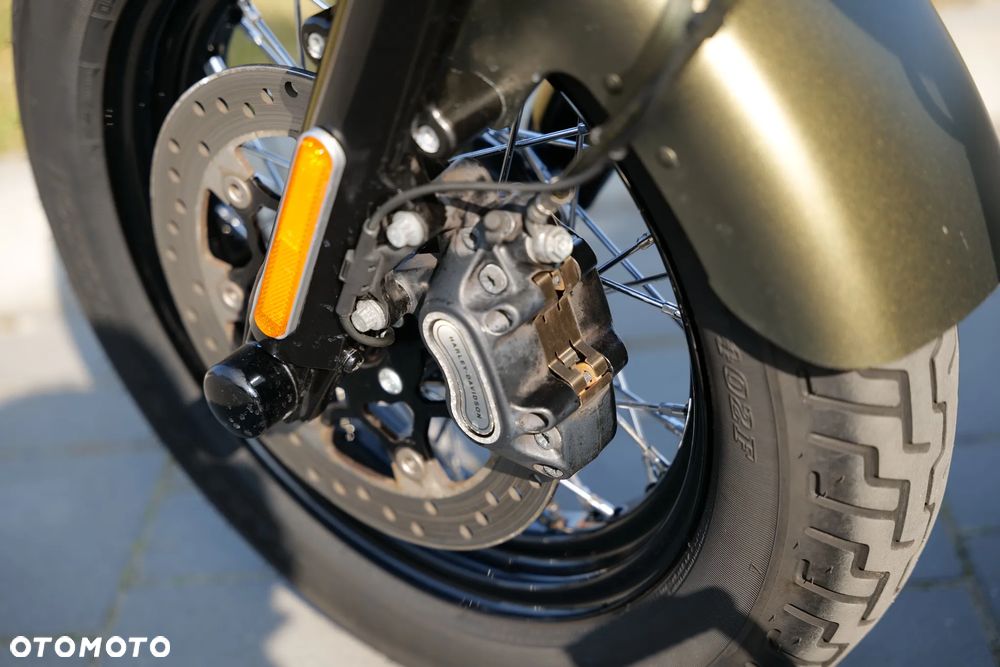 Harley-Davidson Softail Slim - 22