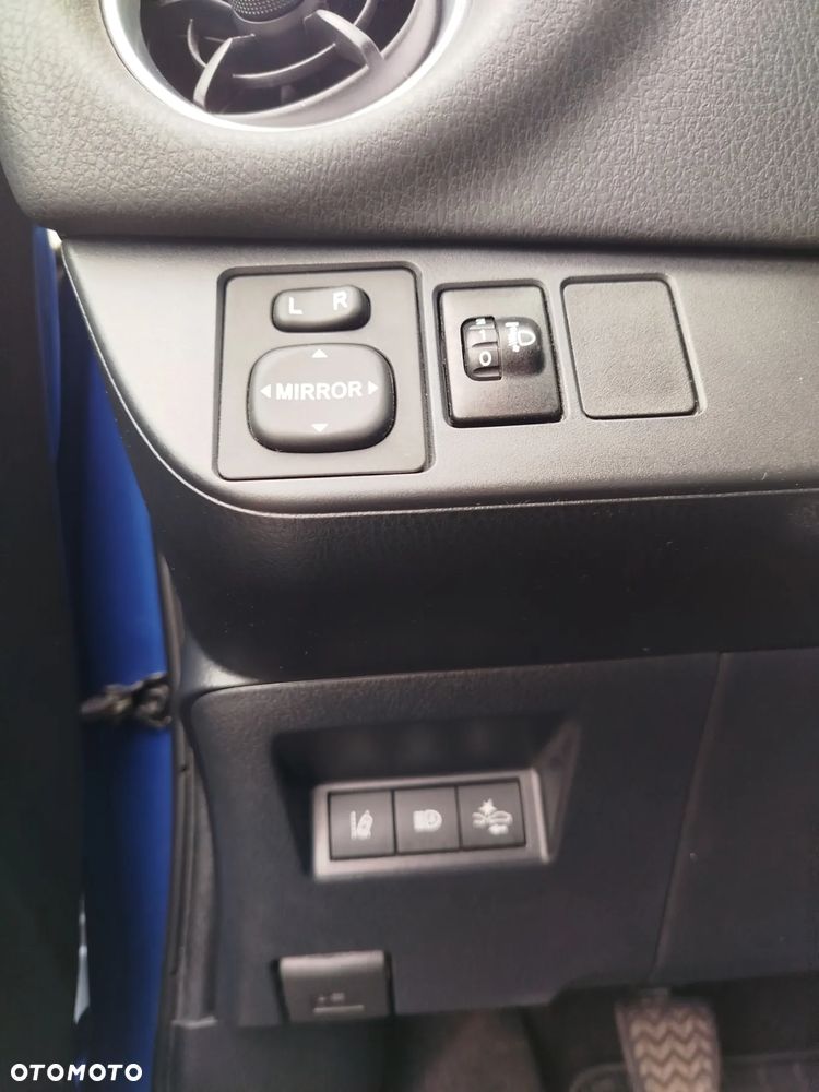 Toyota Yaris 1.5 20th Anniversary - 21