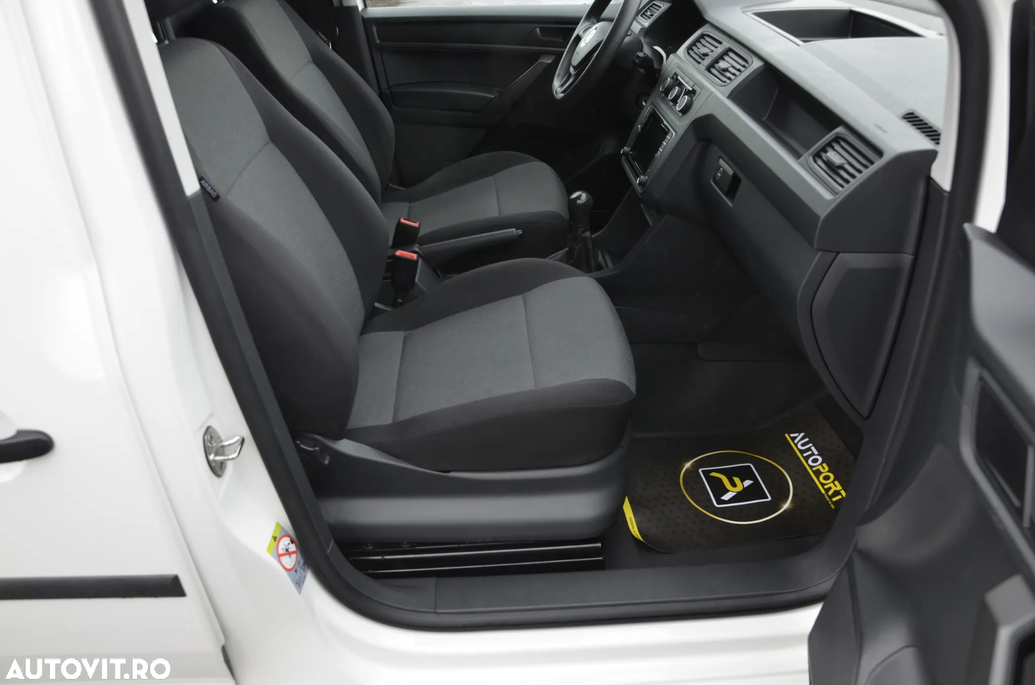 Volkswagen Caddy - 19