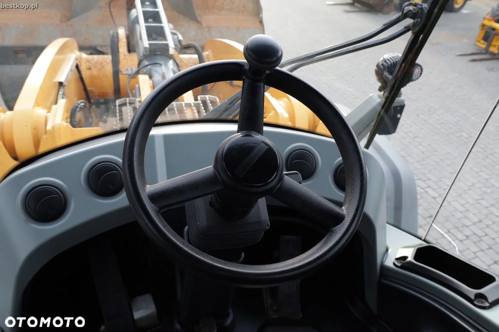 Liebherr L566 XPower - 27