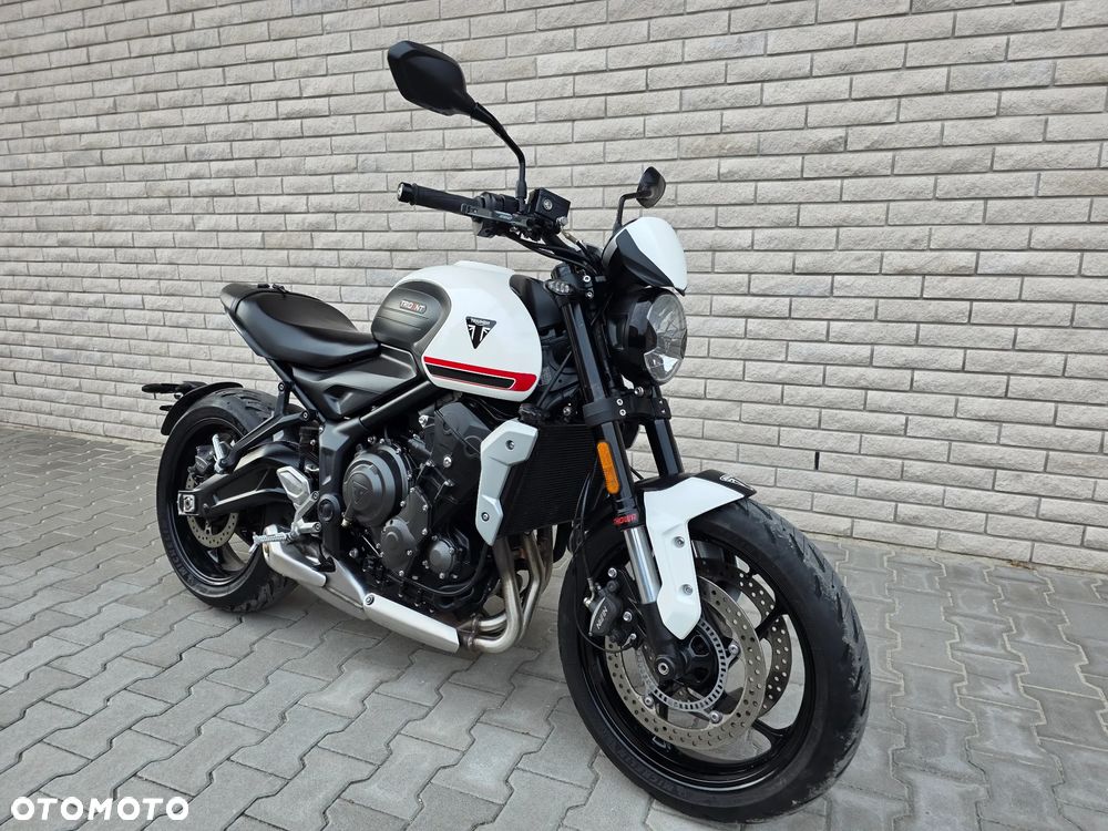 Triumph Trident - 7