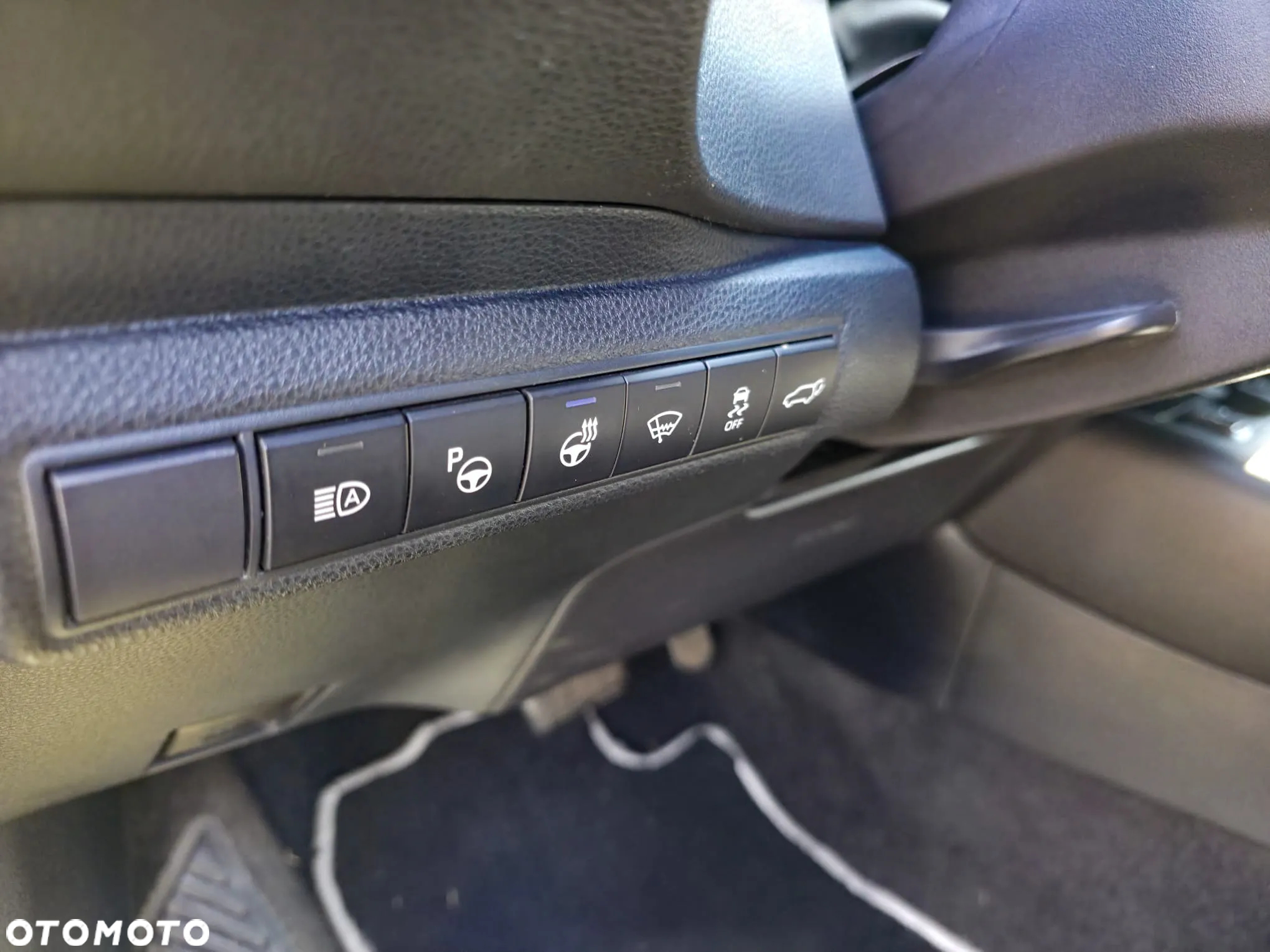 Toyota Corolla 2.0 Hybrid Executive - 15