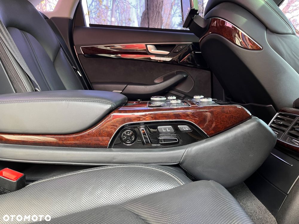 Audi A8 4.2 FSI L Quattro - 18
