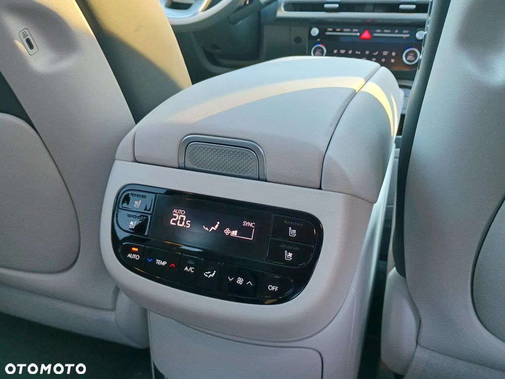 Hyundai IONIQ 9 110kWh Calligraphy AWD - 19