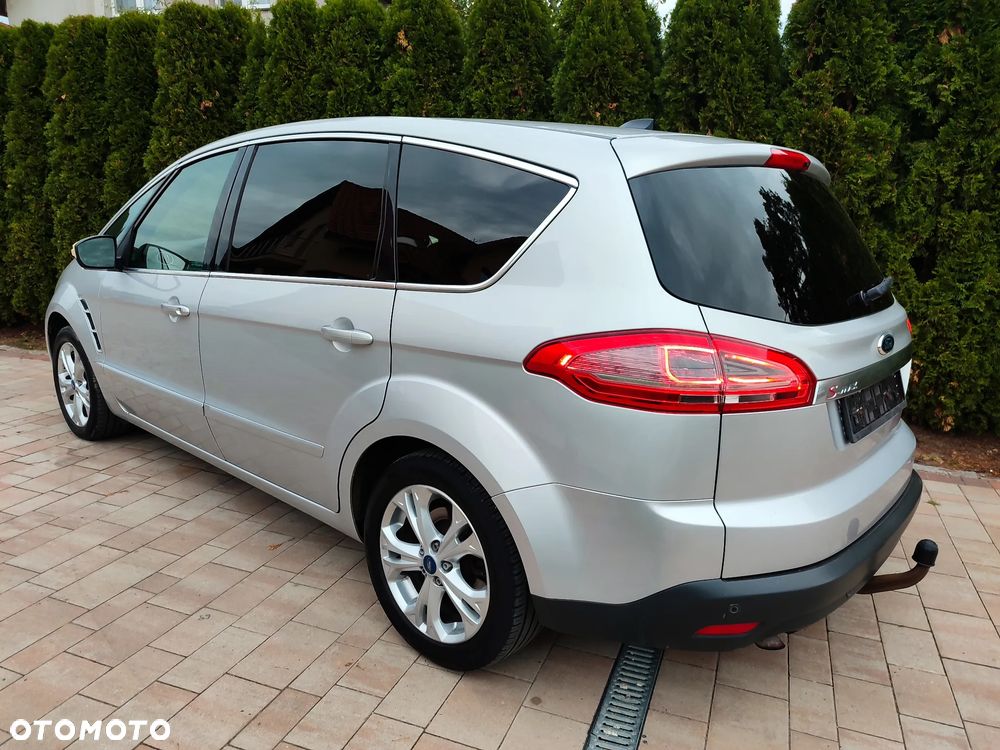 Ford S-Max 2012 photo 2