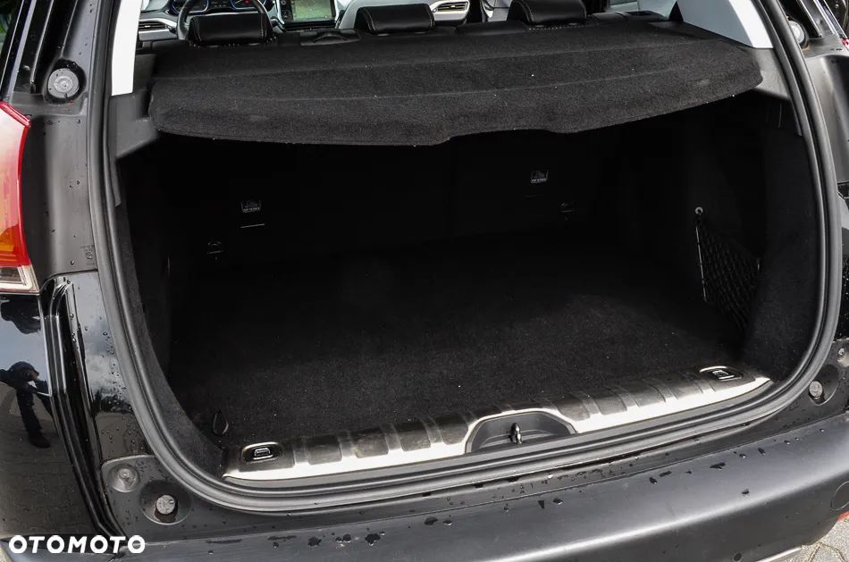 Peugeot 2008 BlueHDi FAP 120 STOP & START GT-Line Edition - 29