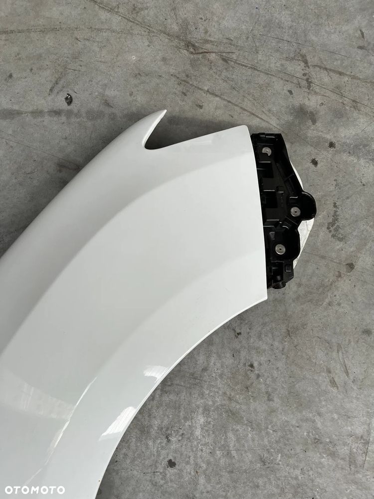 DACIA  LOGAN  SANDERO 13-20 BŁOTNIK PRZEDNI PRAWY  KOLOR; DV369 - 2