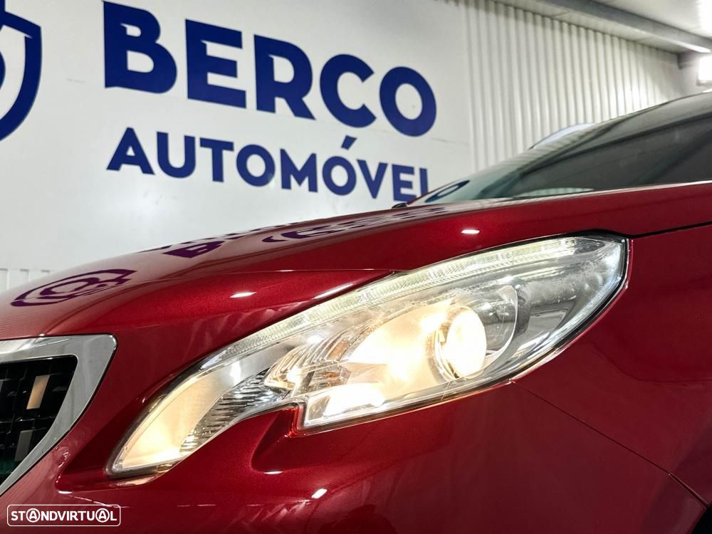 Peugeot 2008 1.2 PureTech Allure - 41