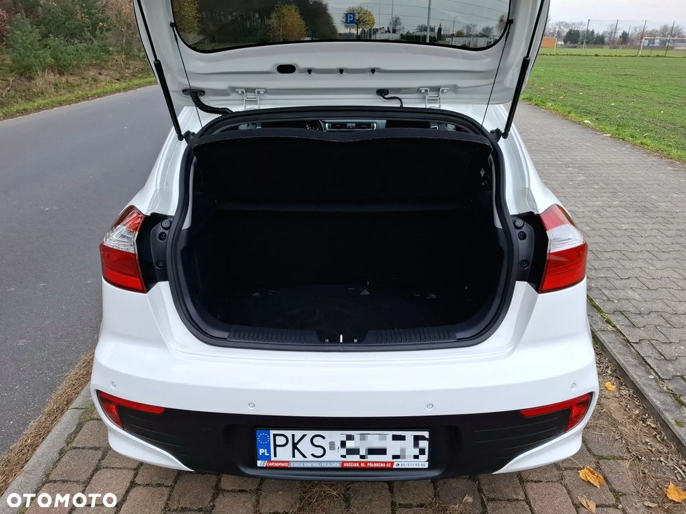 Kia Rio - 8