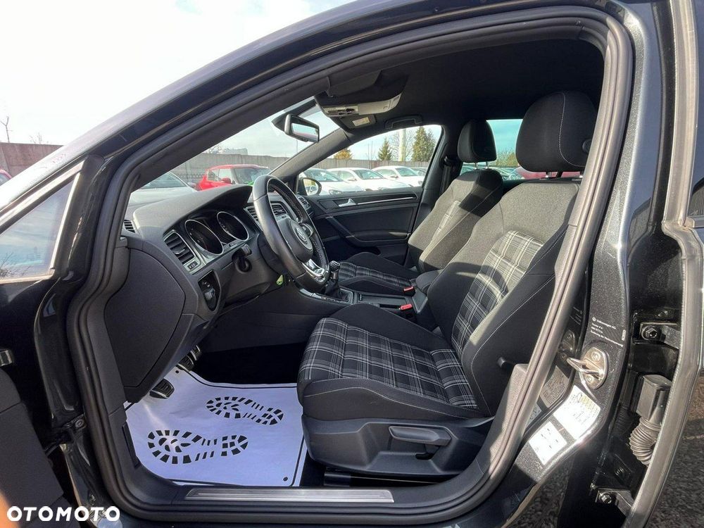 Volkswagen Golf 2.0 TDI BMT GTD - 7