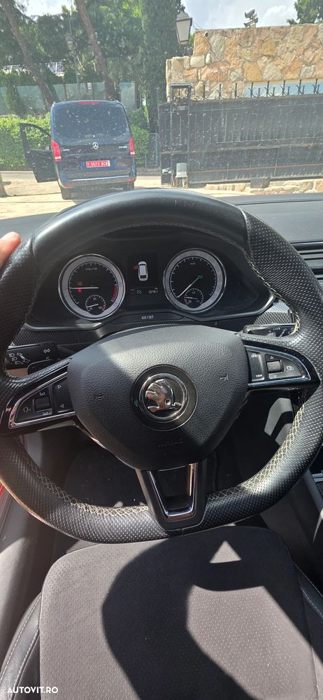 Skoda Superb 2.0 TDI DSG Sportline - 12