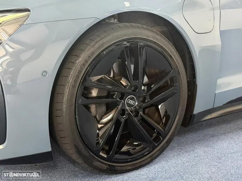 Audi e-tron GT quattro - 14