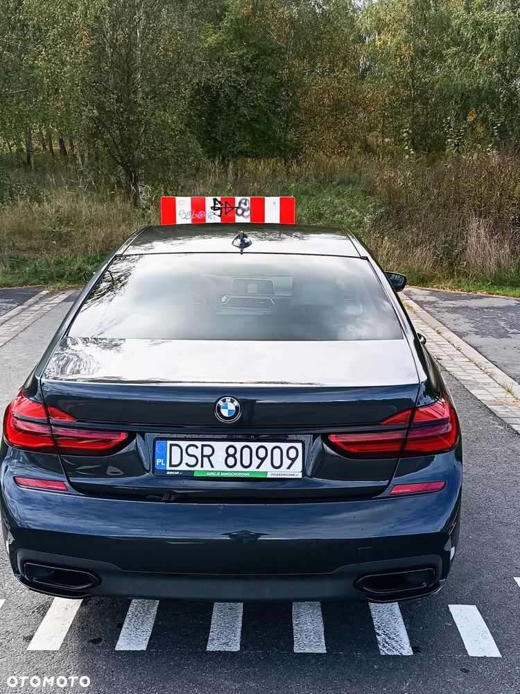 BMW Seria 7 2018 photo 2