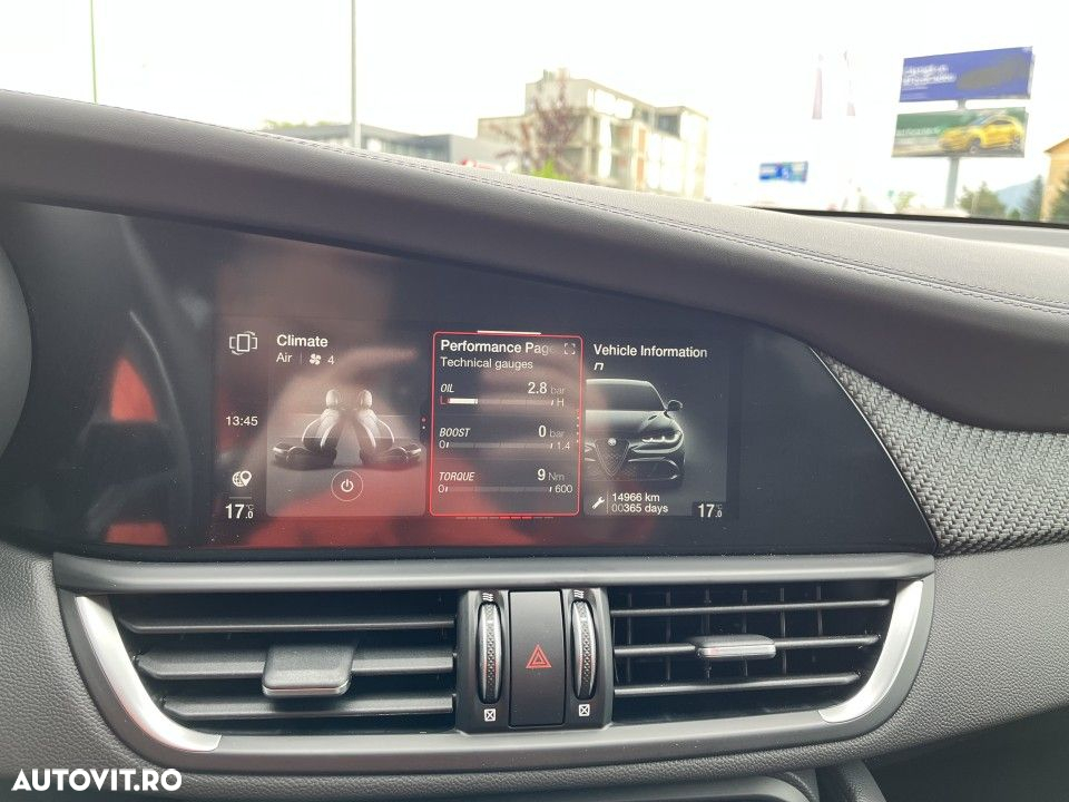 Alfa Romeo Giulia 2.9 V6 Turbo RWD AT8 Quadrifoglio - 17