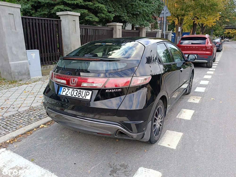 Honda Civic 1.8 Executive - 3