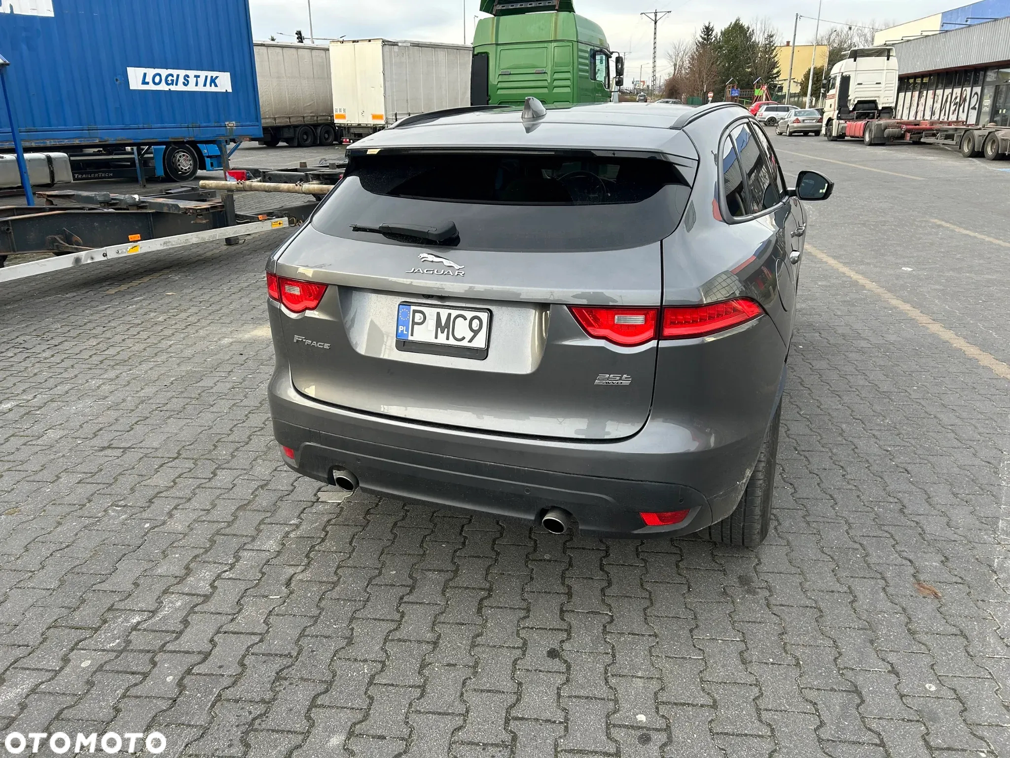 Jaguar F-Pace 2.0 i4P AWD Prestige - 11