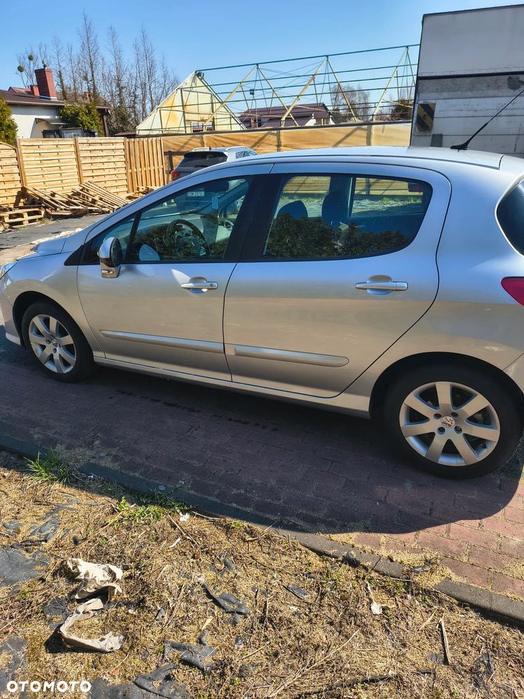 Peugeot 308 1.6 Trendy - 3