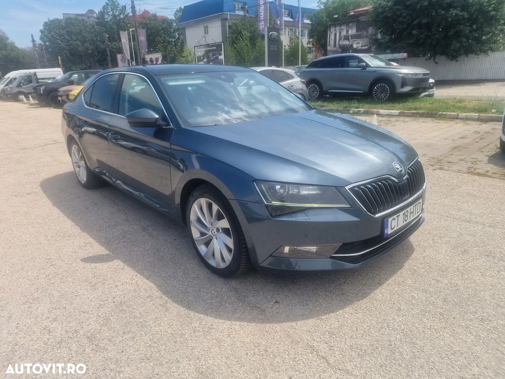 Skoda Superb 2.0 TDI DSG Premium Edition - 15