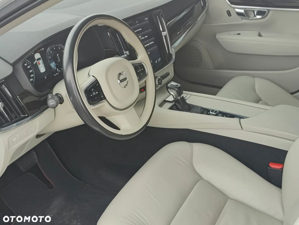 Volvo S90 T6 AWD Geartronic Momentum - 16