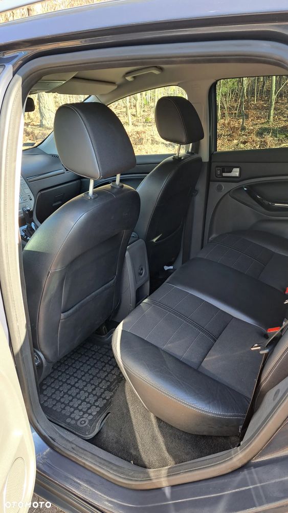 Ford Kuga 2.0 TDCi 4x4 Titanium - 8