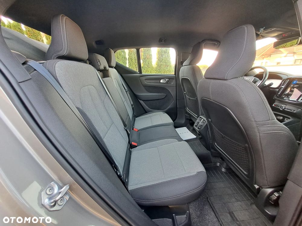 Volvo XC 40 - 18