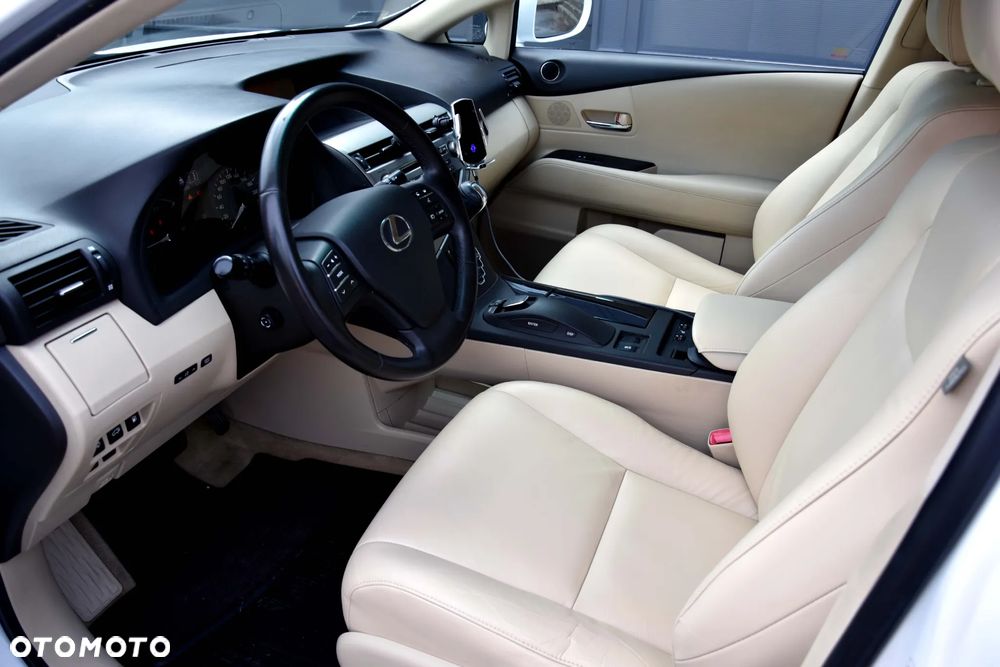 Lexus RX - 16