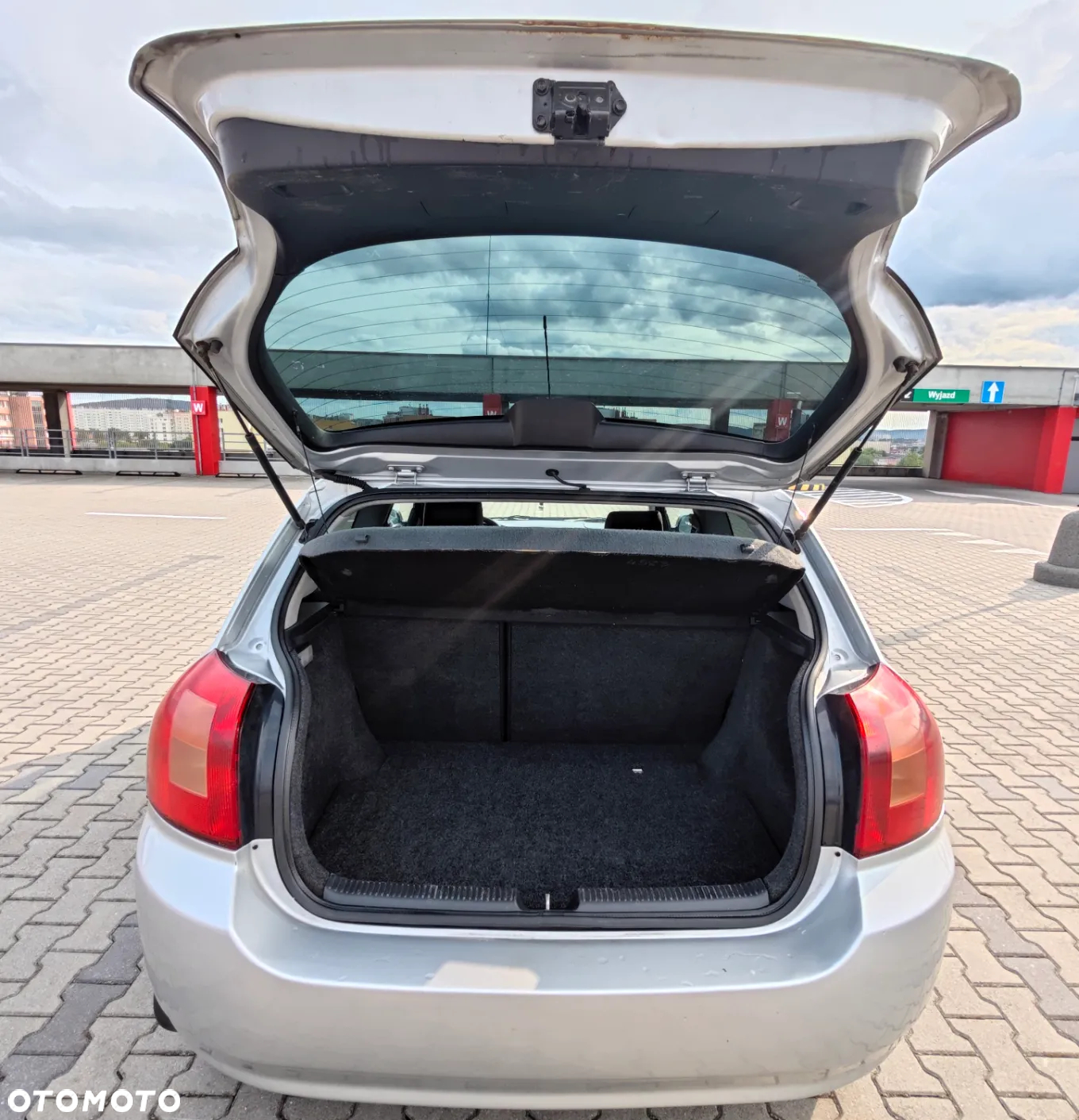 Toyota Corolla 2.0 D-4D Terra - 11