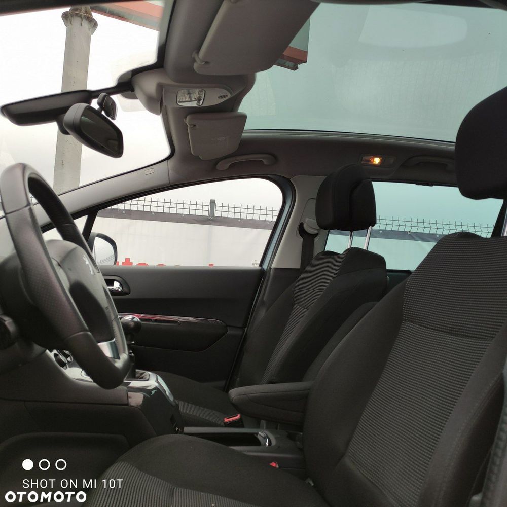Peugeot 5008 - 21