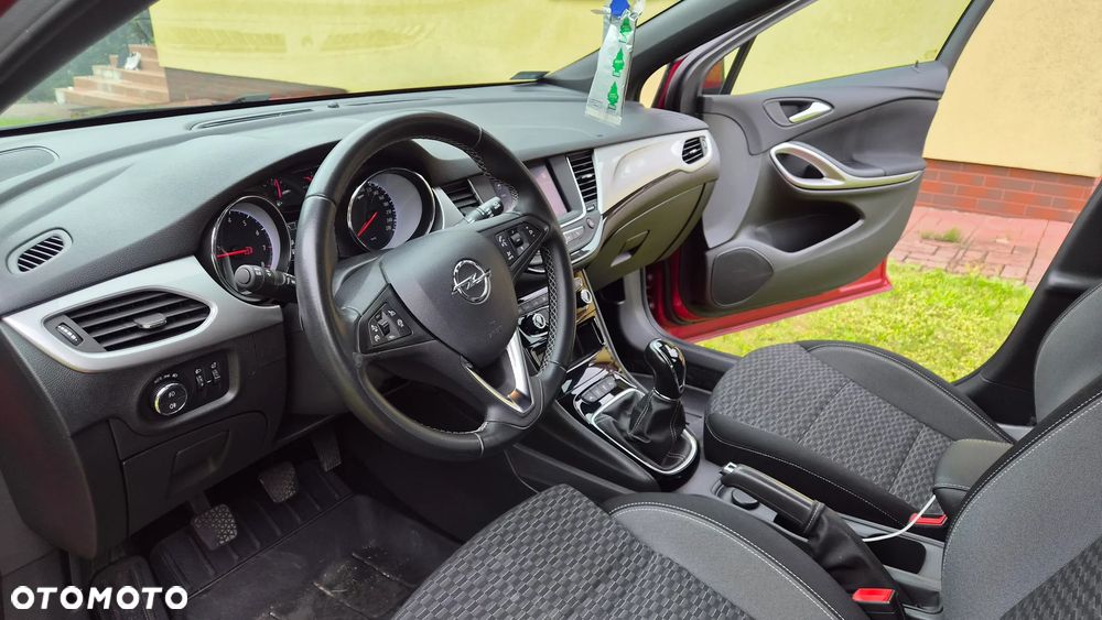 Opel Astra 1.2 T Elegance S&S - 9