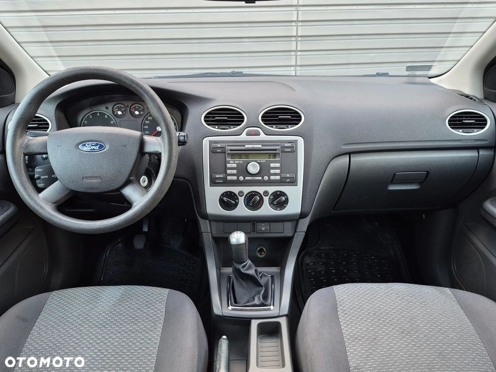 Ford Focus 1.6 16V Fun - 7
