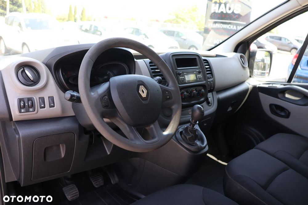 Renault Trafic Grand 1.6 dCi - 8