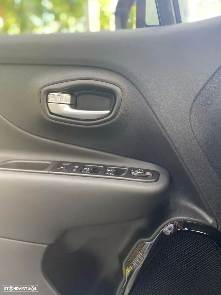 Jeep Renegade - 11