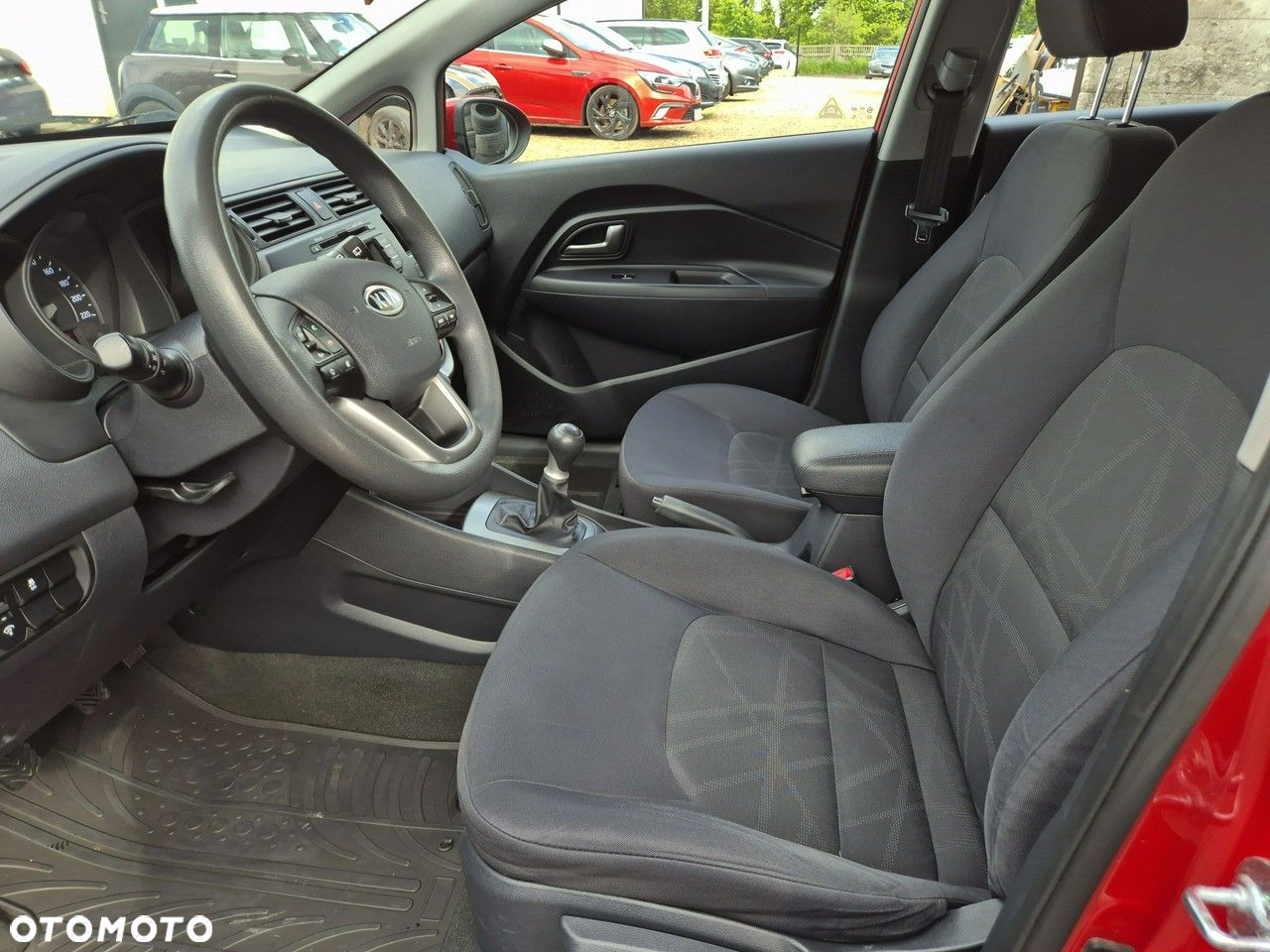 Kia Rio - 14