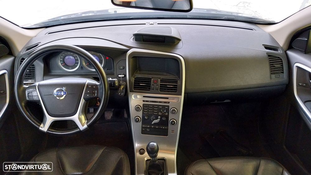 Volvo XC 60 D5 Momentum - 18