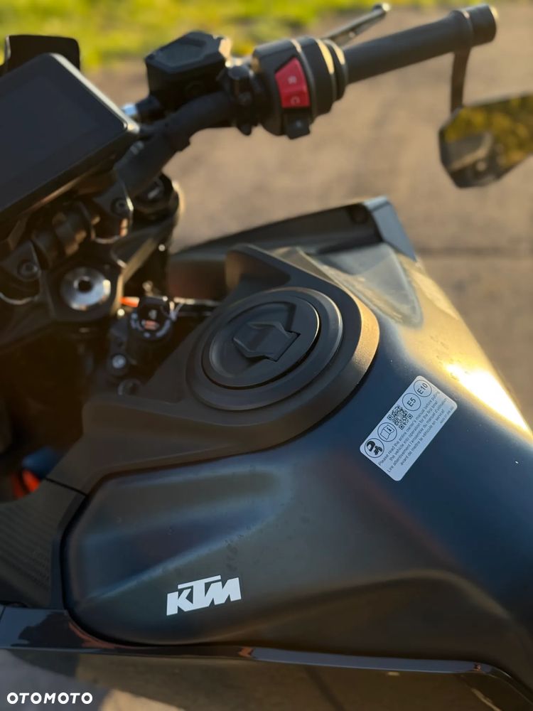 KTM Duke - 21