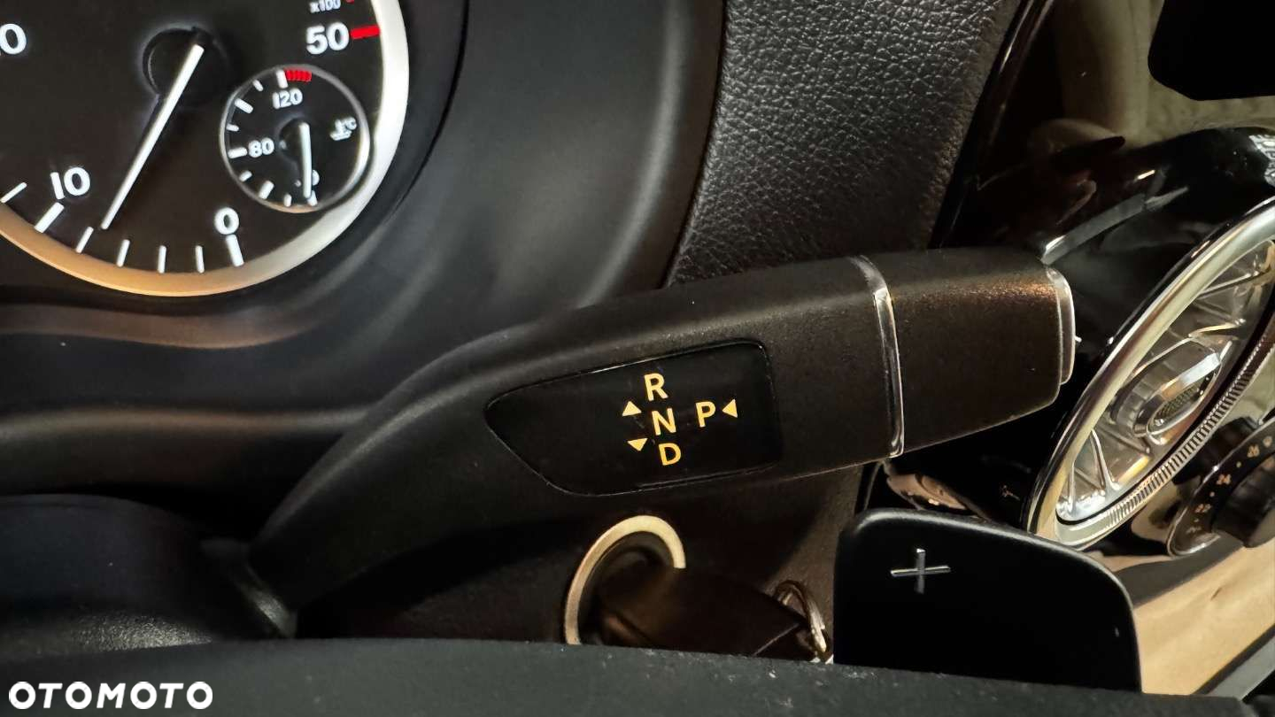 Mercedes-Benz Vito - 24