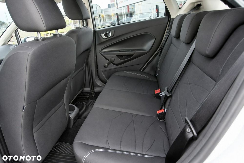 Ford Fiesta - 22