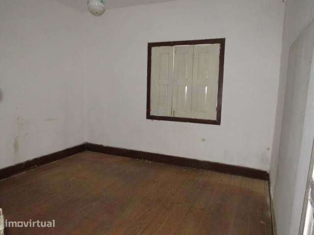 Moradia para restauro Anadia Arcos e Mogofores - Grande imagem: 4/6