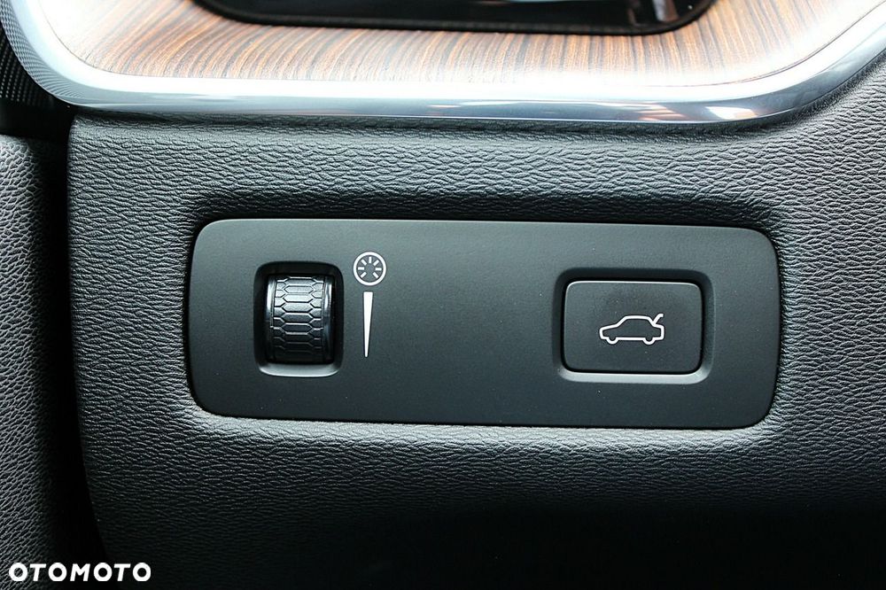 Volvo XC 60 B5 D AWD Geartronic Inscription - 32