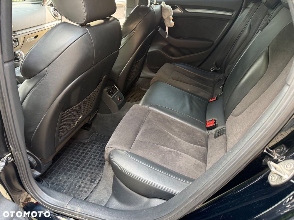 Audi A3 Sportback 2.0 TDI S tronic - 21