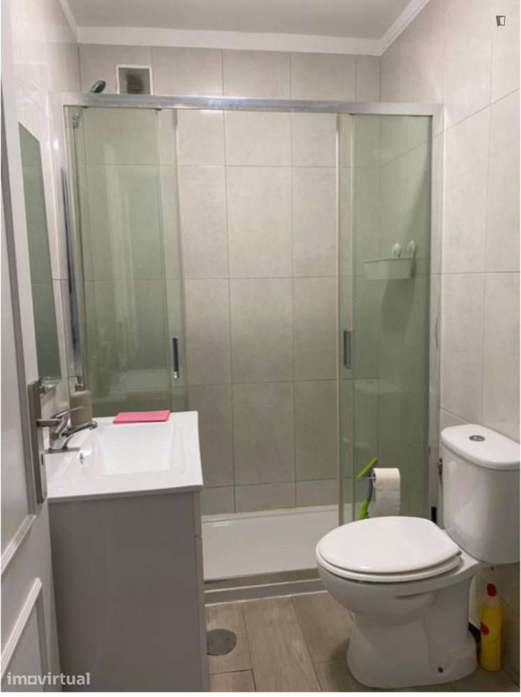 Apartamento com 1 quartos - localizado em Paranhos Porto - Grande imagem: 3/9